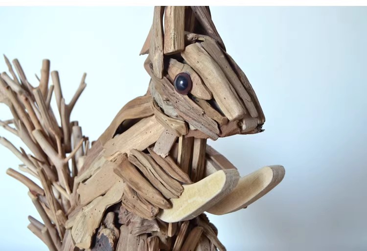 Wooden squirrel animal handicraft ornament