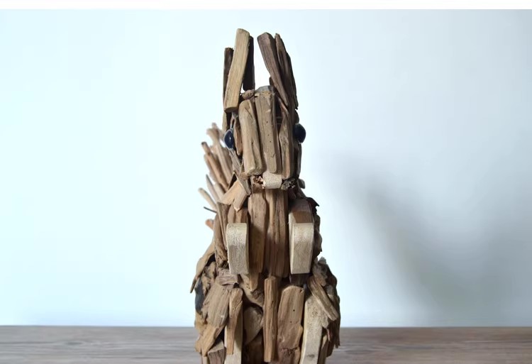 Wooden squirrel animal handicraft ornament