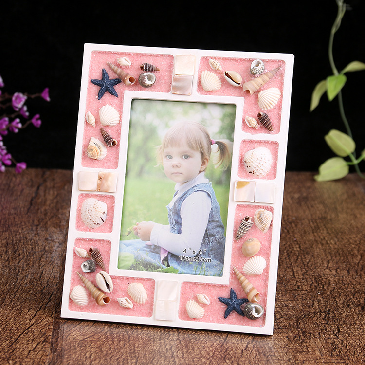 Creative wooden shell children's photo frame
