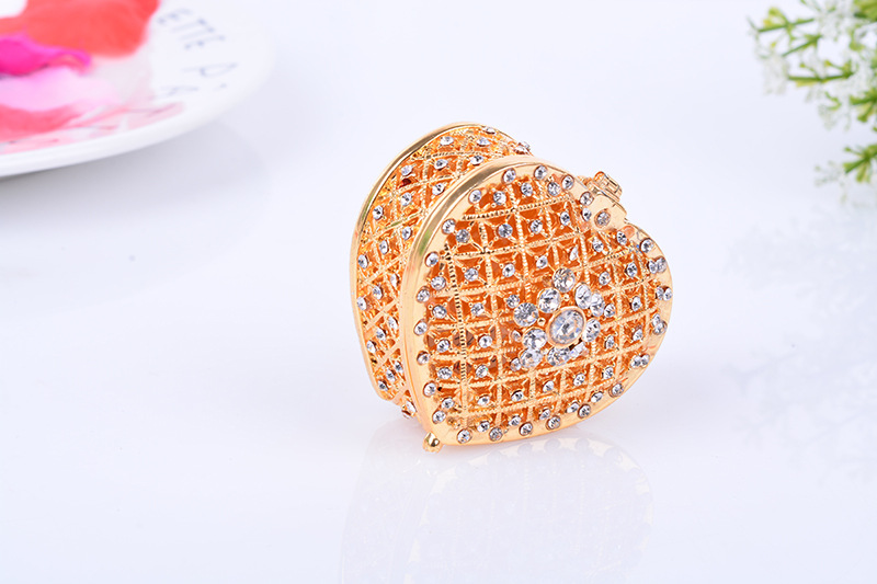Heart-shaped gold-plated jewelry box ornament