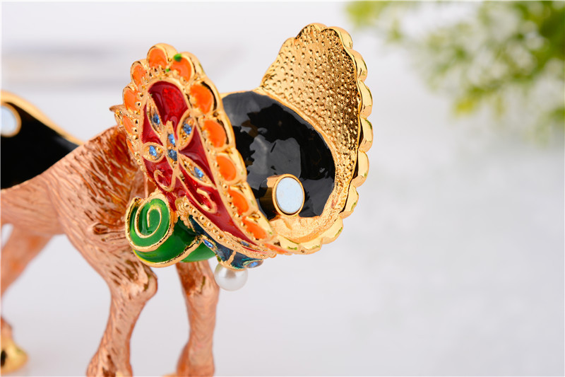 Silk Road camel resin handicraft ornament