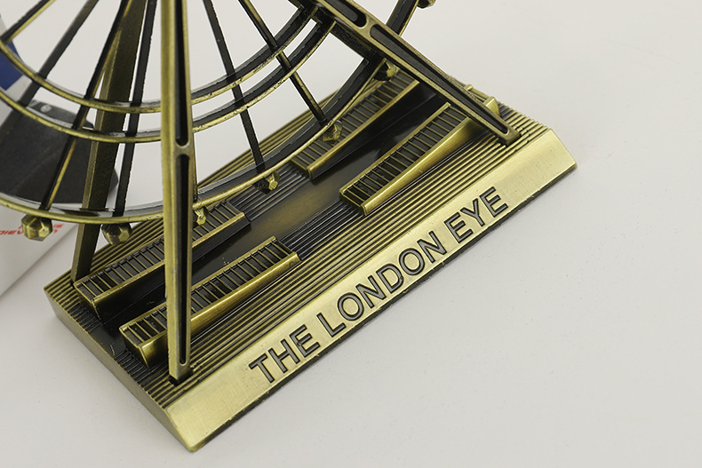 Metal Ferris wheel, construction model, crafts, ornaments