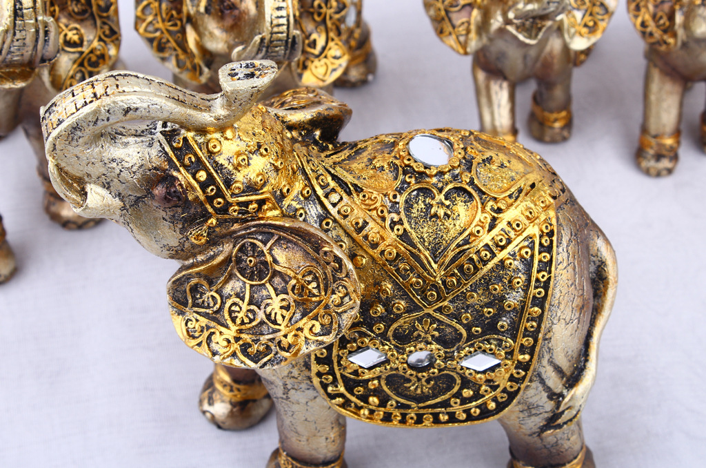 Golden seven elephants, artisanal resin ornaments, home decoration, crafts