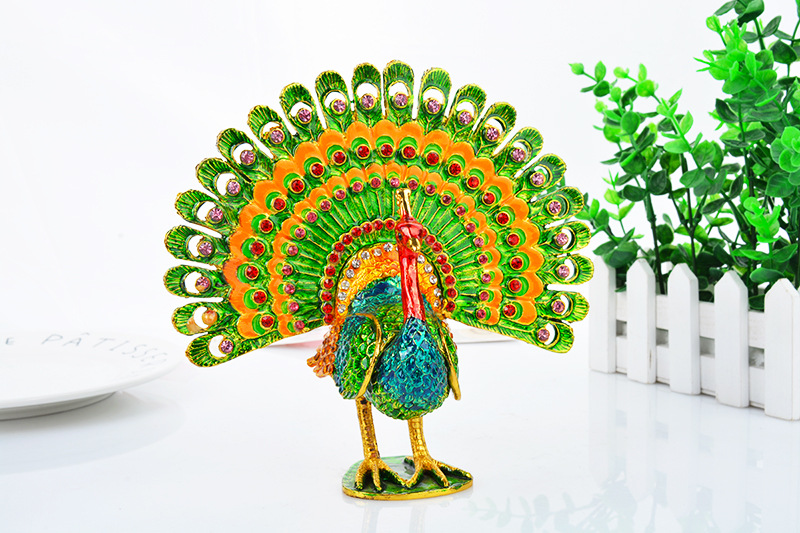 Peacock open screen metal crafts ornaments
