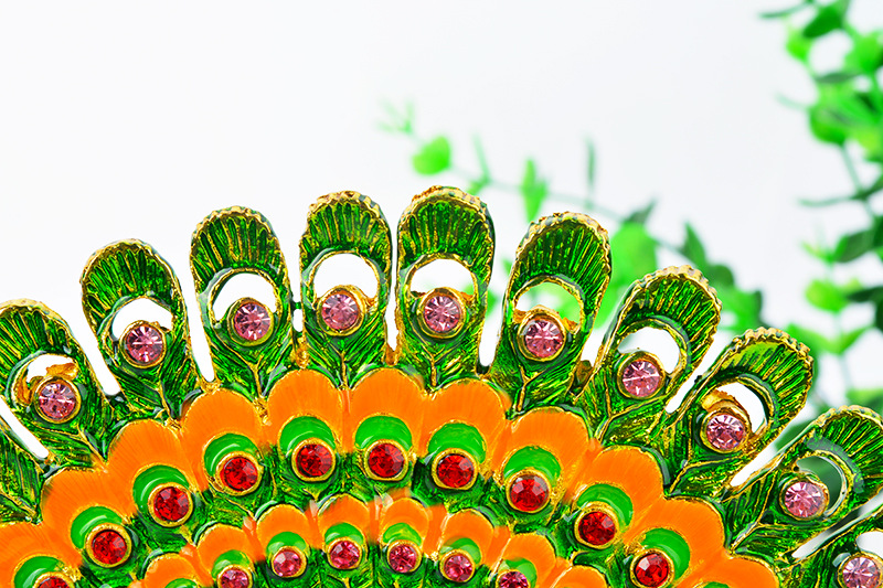 Peacock open screen metal crafts ornaments