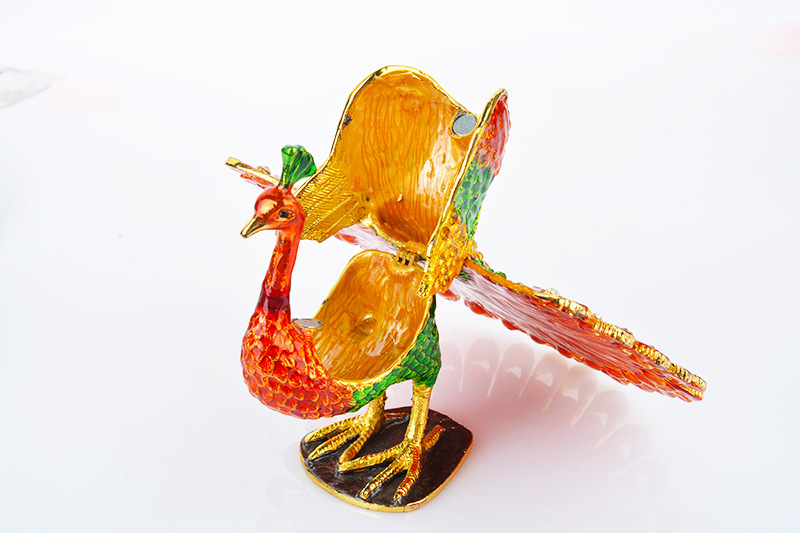 Peacock open screen metal crafts ornaments