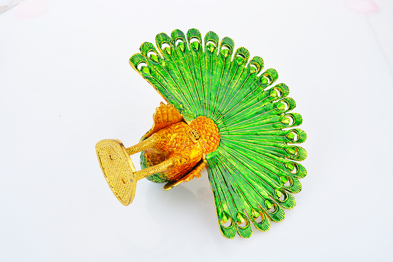 Peacock open screen metal crafts ornaments