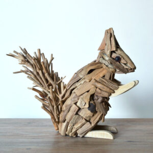 Wooden squirrel animal handicraft ornament