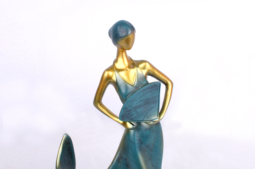 Take a fan shaped like a beautiful woman, red wine shelf, ornaments, resin crafts