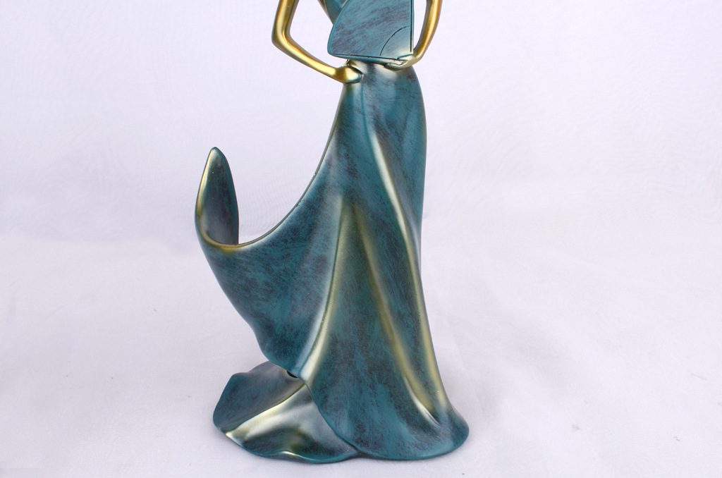 Take a fan shaped like a beautiful woman, red wine shelf, ornaments, resin crafts