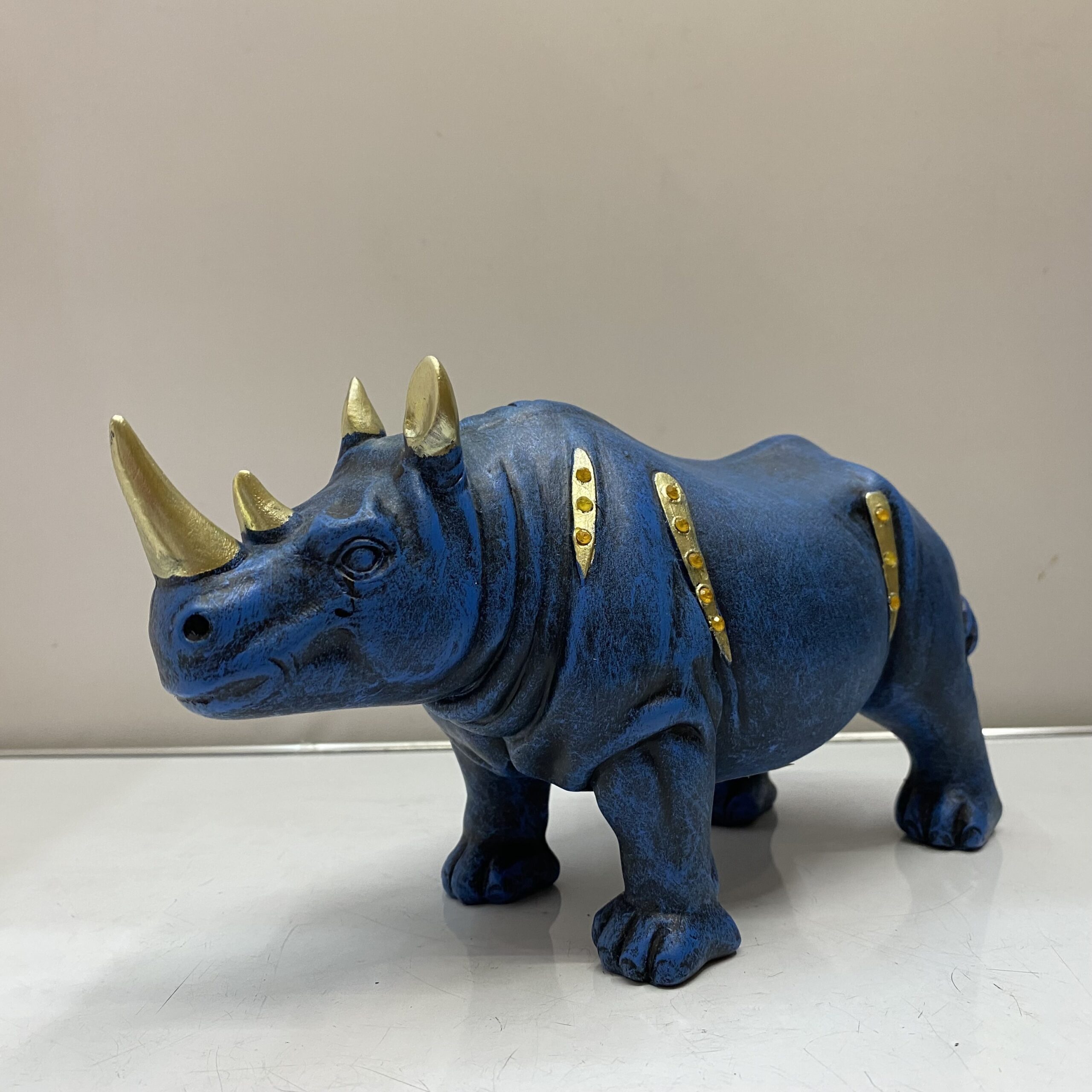 Small blue rhinoceros, resin crafts, home furnishings, ornaments
