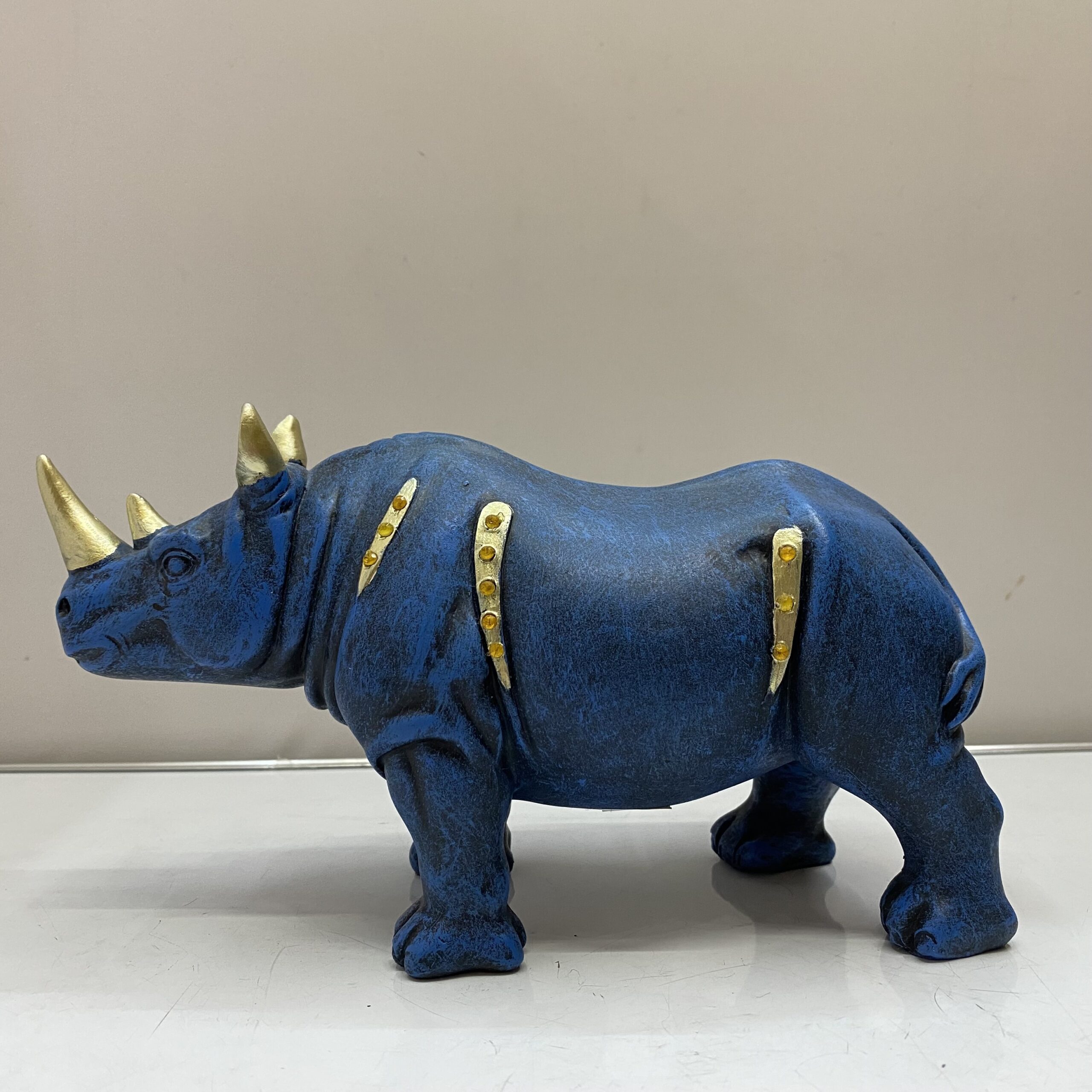 Small blue rhinoceros, resin crafts, home furnishings, ornaments